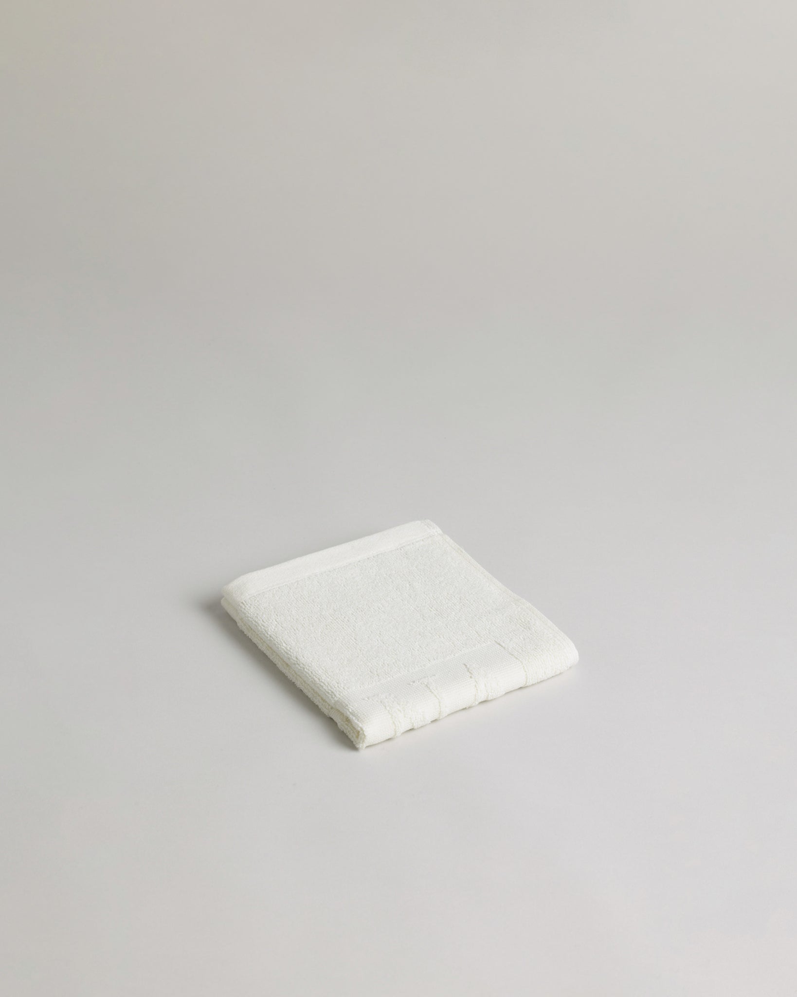 Agnes Face Cloth in Ivory