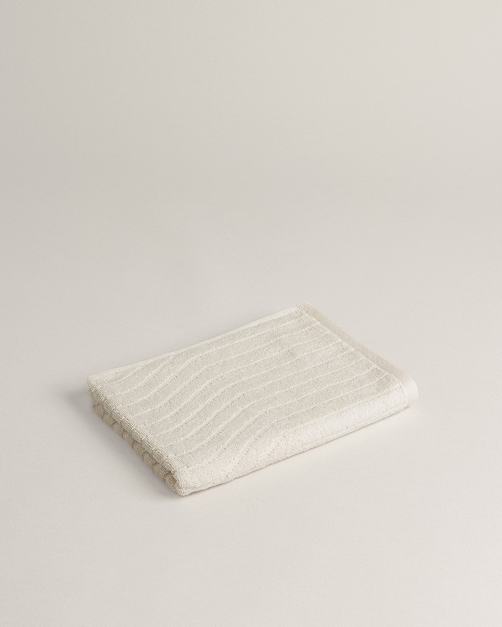 Virginia Hand Towel in Ivory