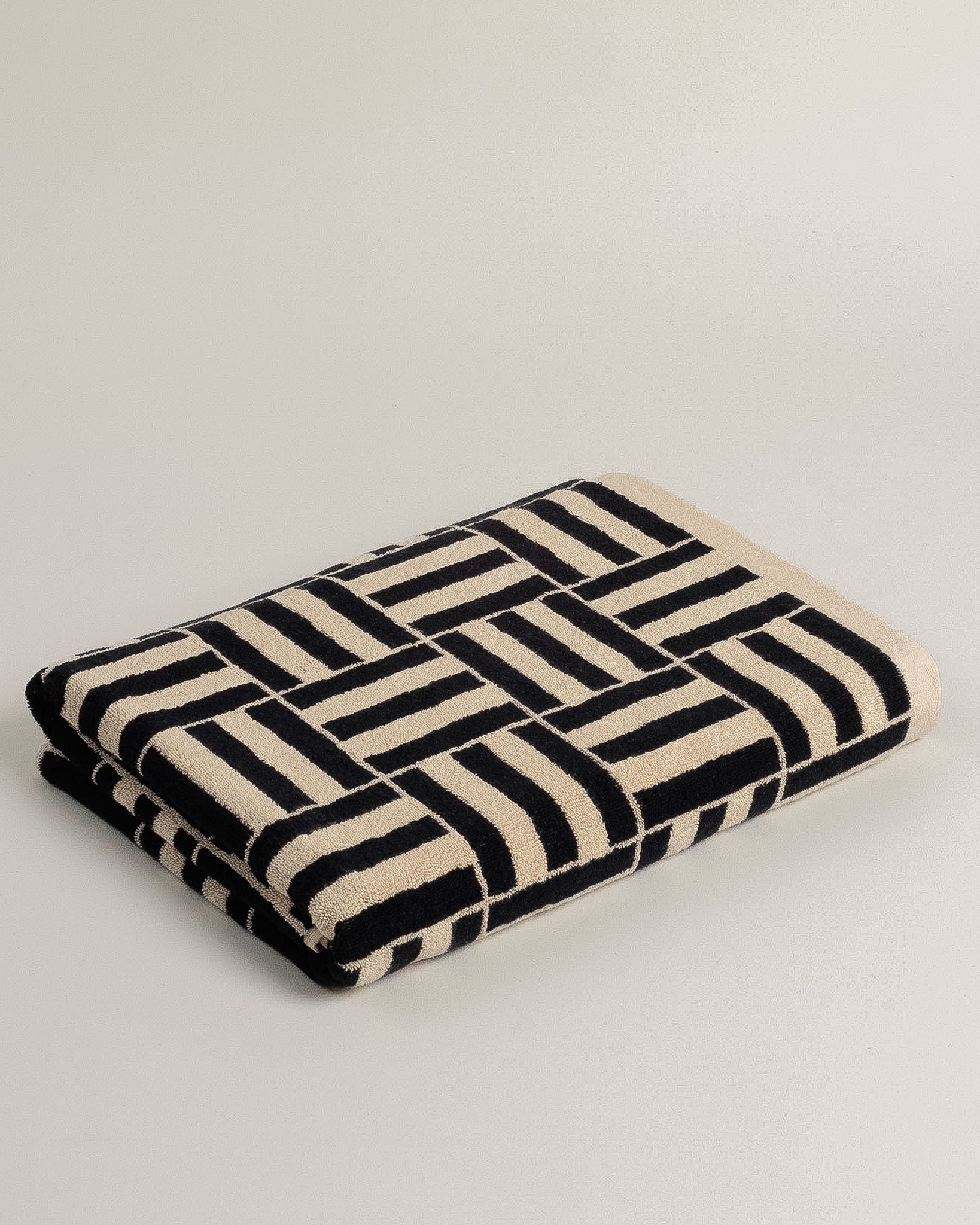 Willis Pool Towel
