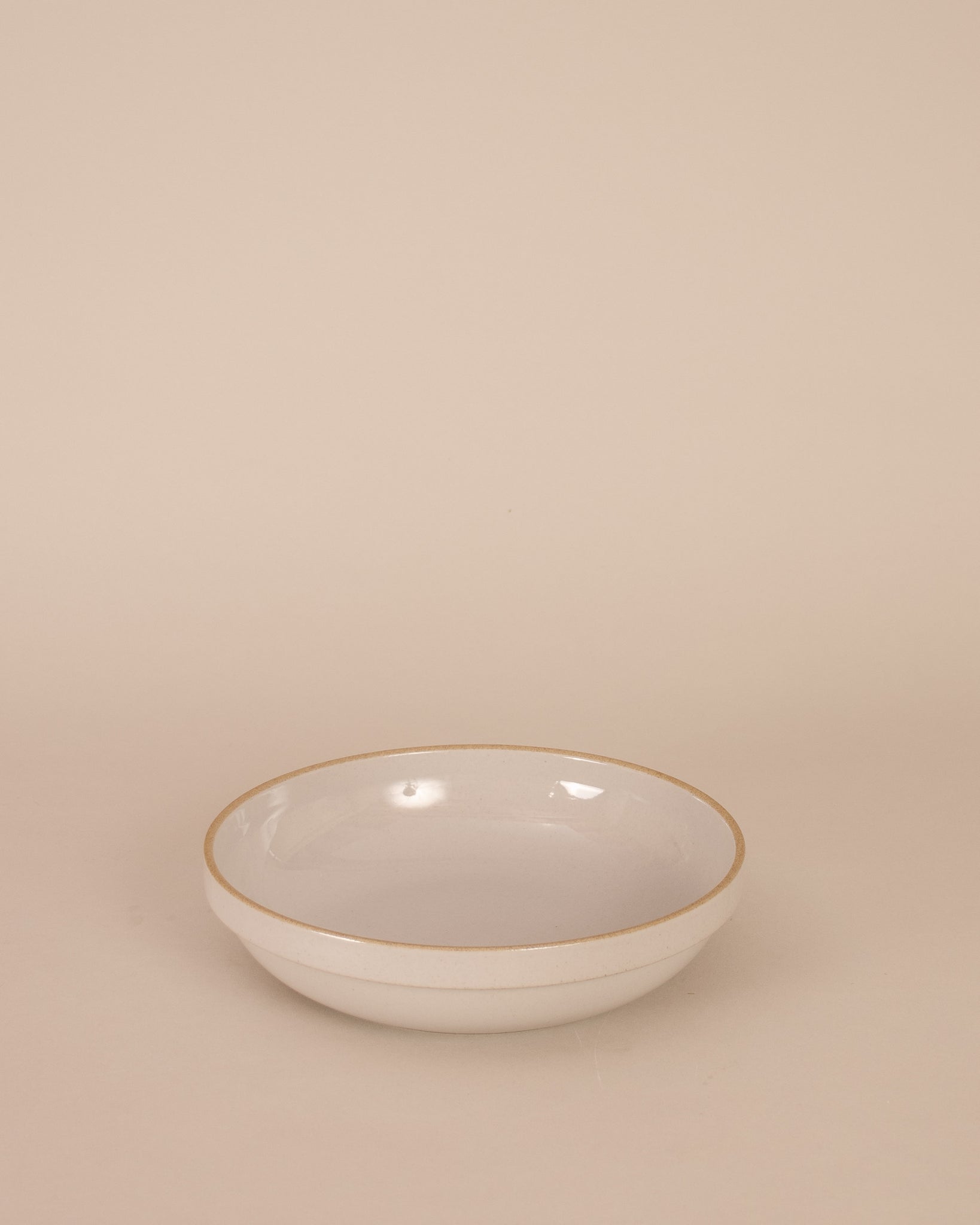 Hasami 8 5/8-inch Round Bowl in Gloss Grey
