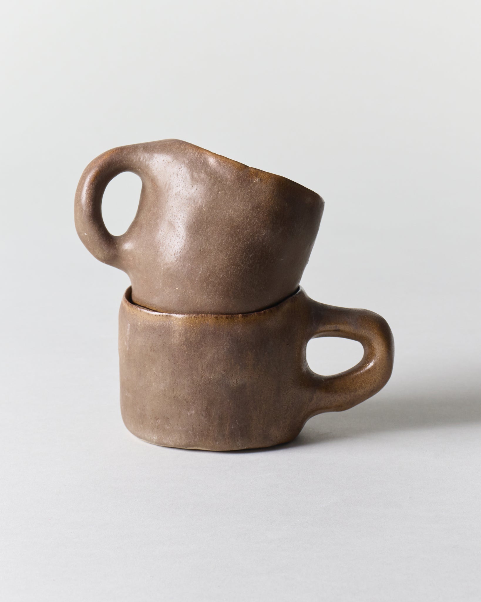 Medium Mug in Matte Brown