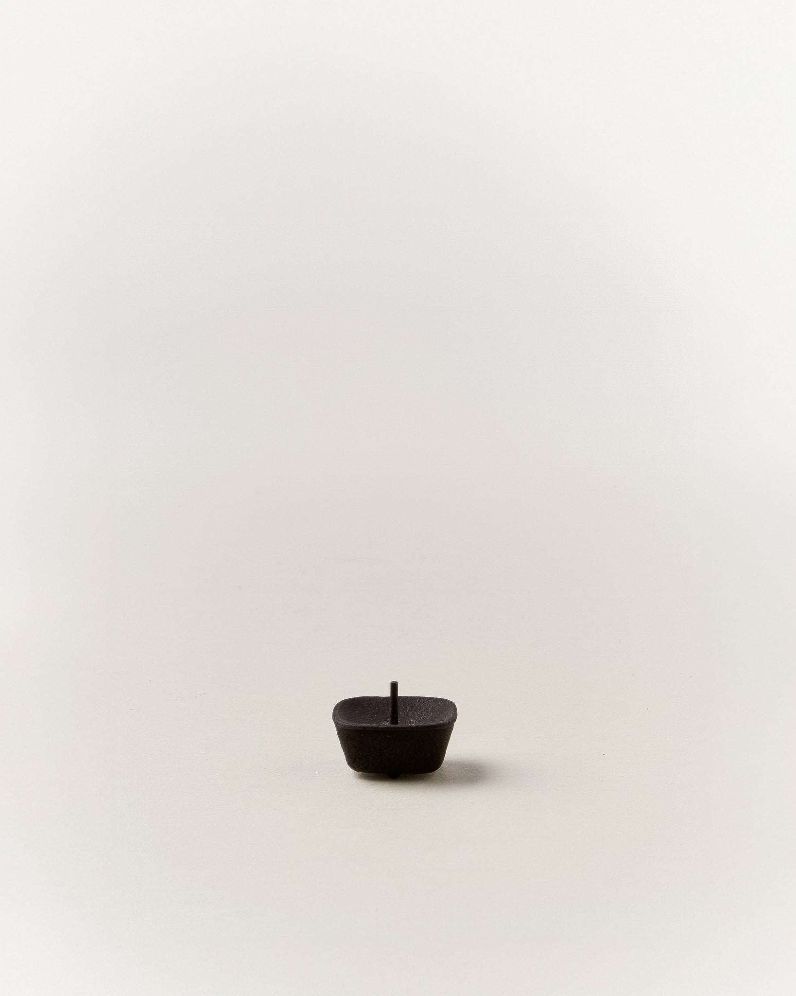Koma Small Candle Stand