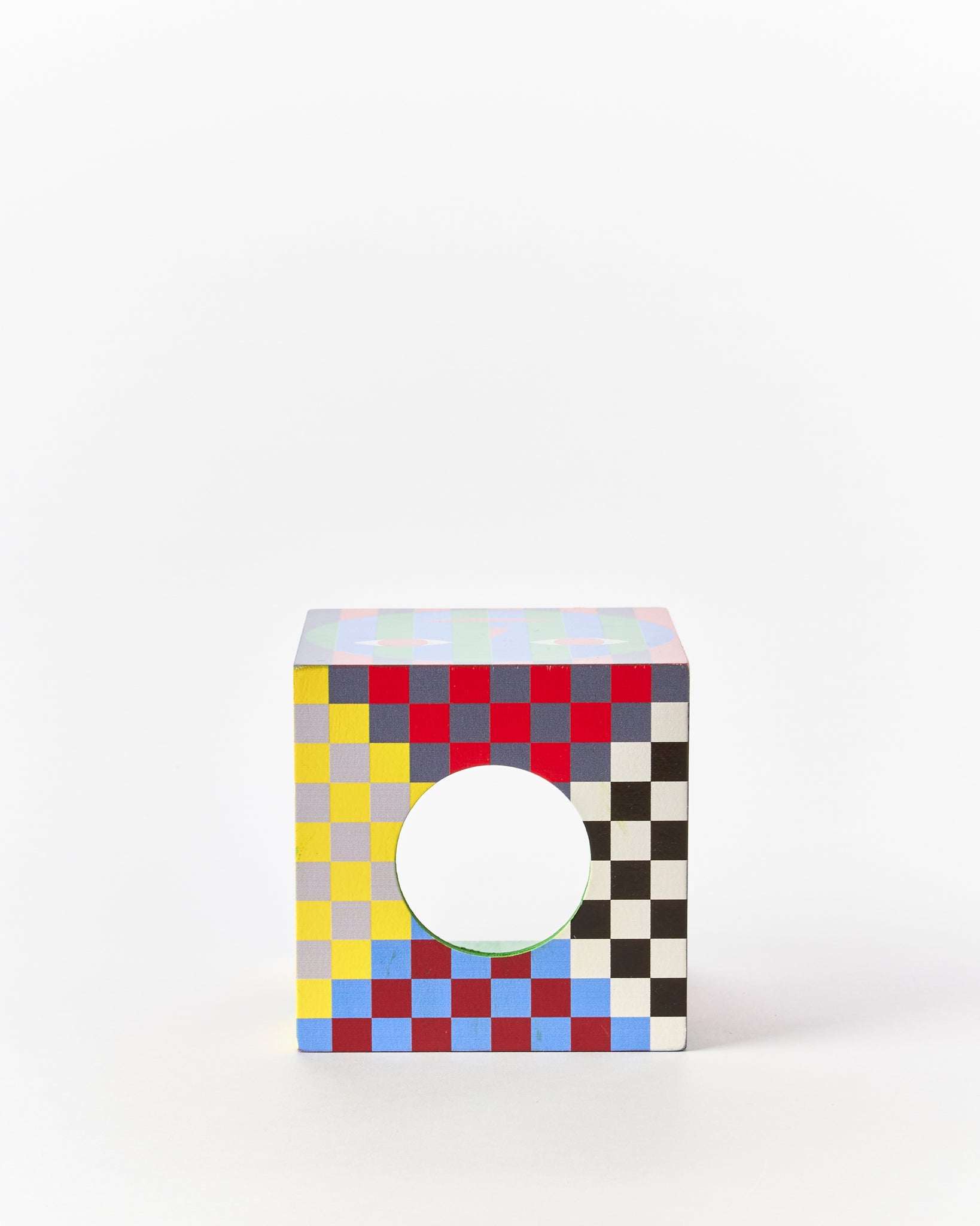 Dusen Dusen Everybody Tissue Box – MoMA Design Store