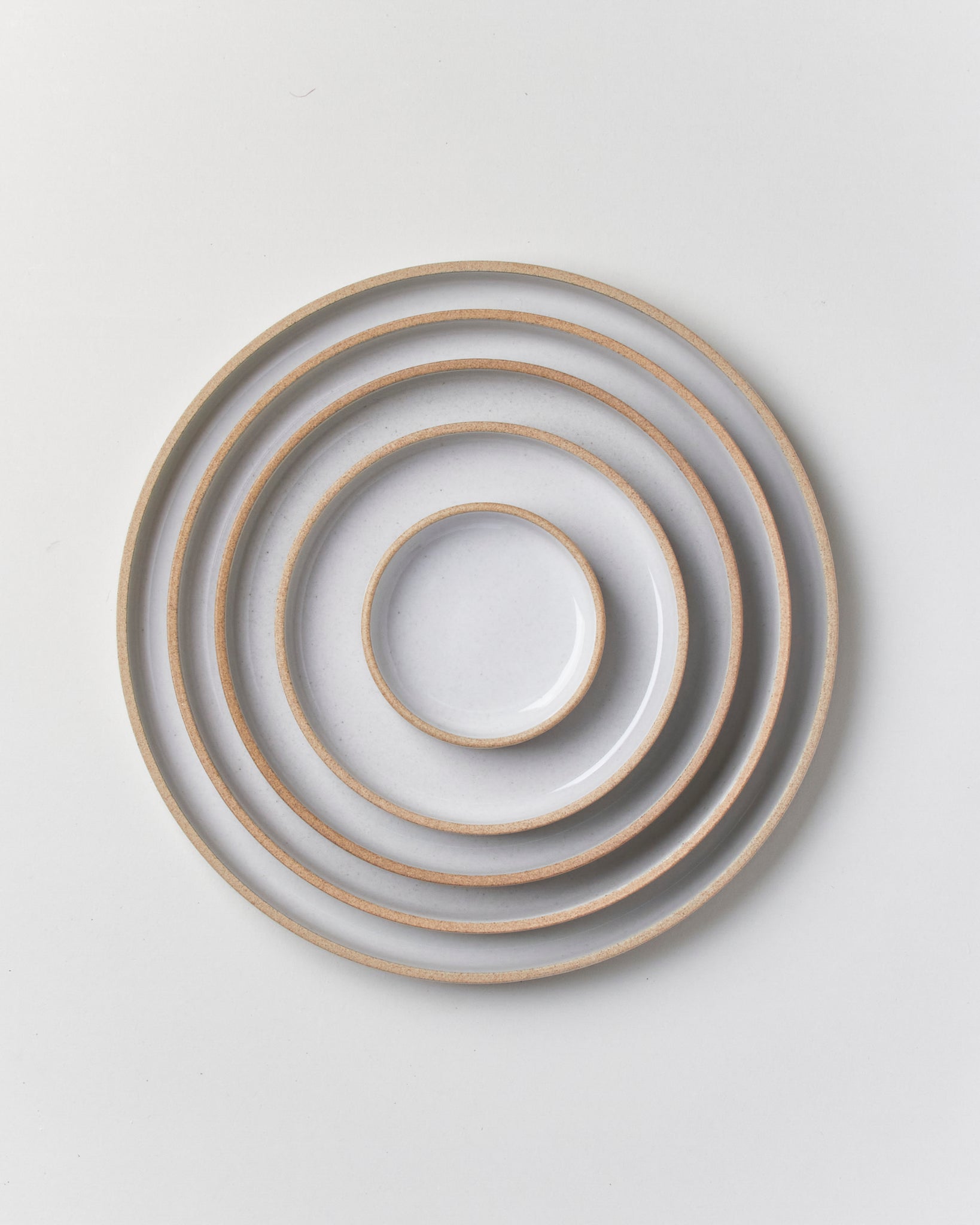Hasami Plates in Gloss Grey