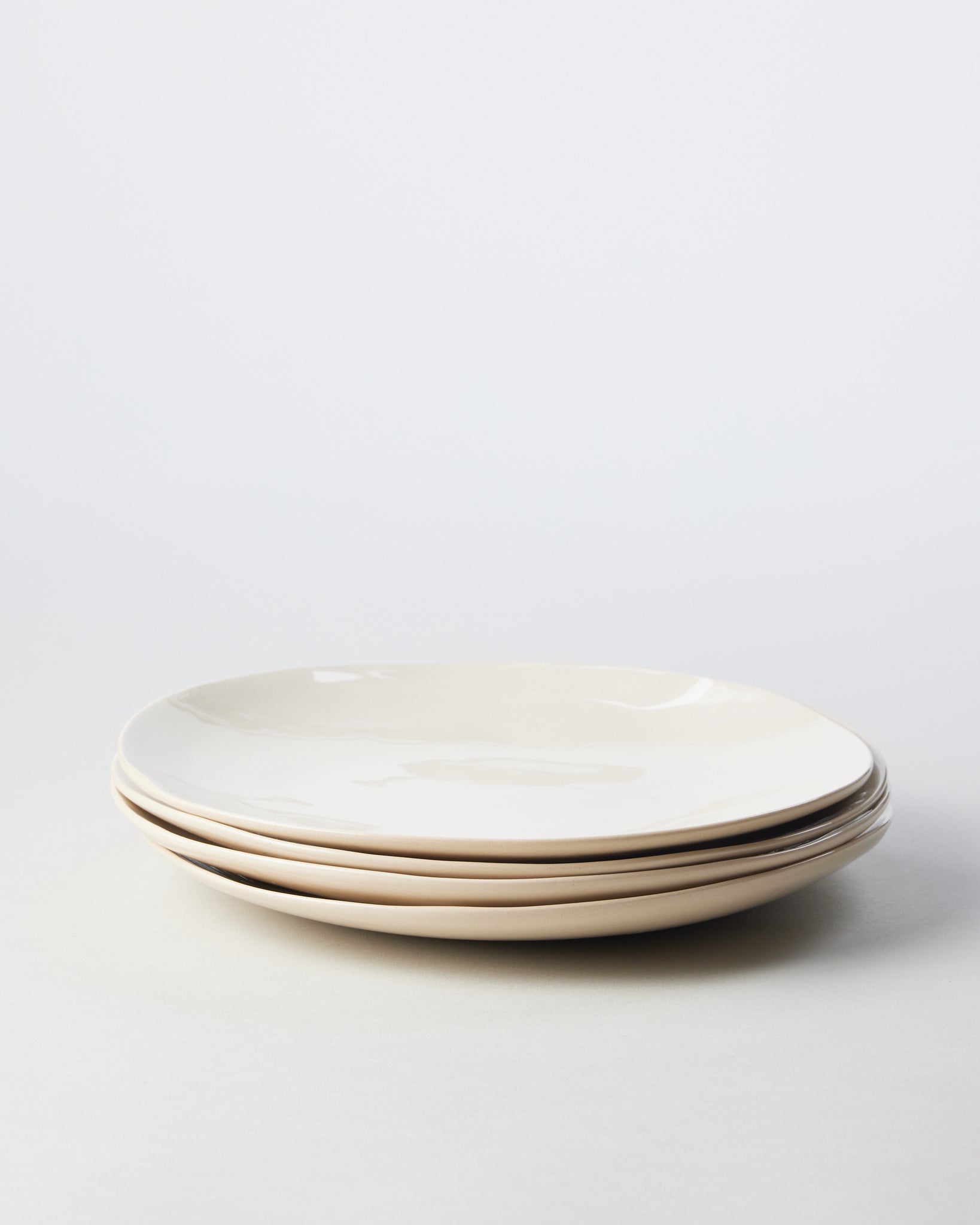 Medium Plate in Milk
