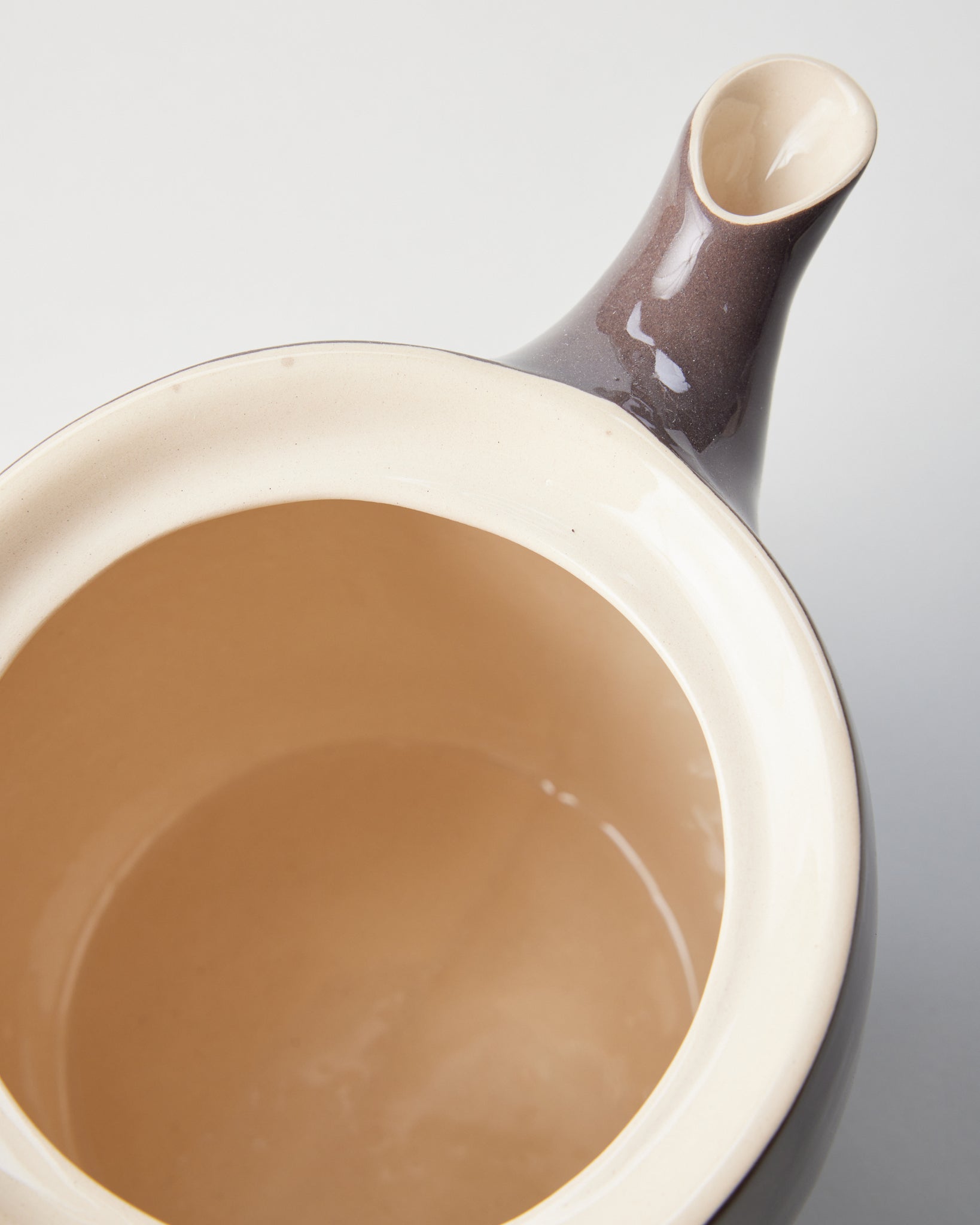Tea Pot in Cocoa